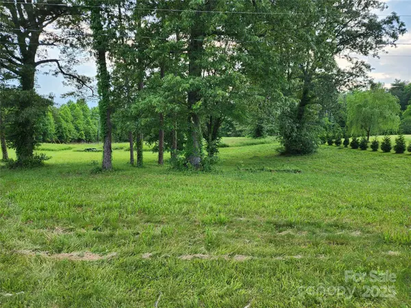 000 W US Highway 421 HWY, Wilkesboro, NC 28697