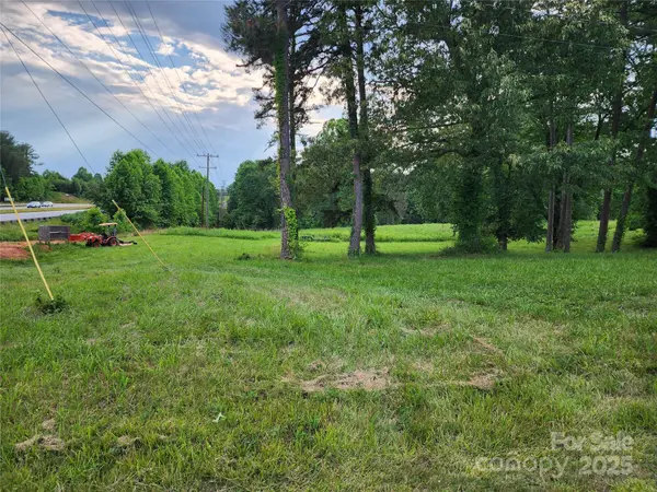 000 W US Highway 421 HWY, Wilkesboro, NC 28697