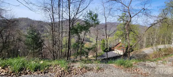 35 Destination DR, Waynesville, NC 28786
