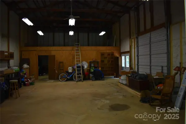 50 Firefly Springs LN, Candler, NC 28715