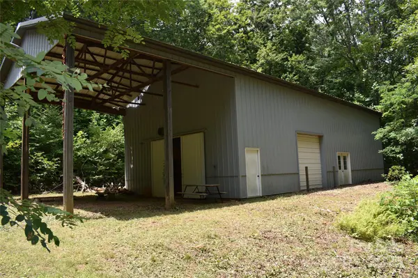 50 Firefly Springs LN, Candler, NC 28715