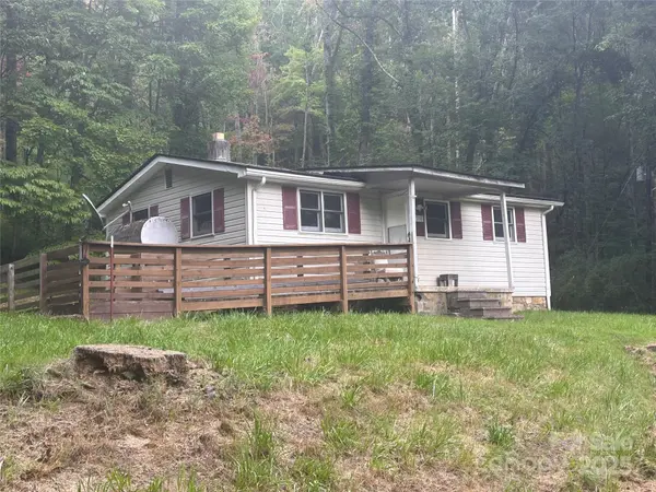 103 Cambridge WAY, Waynesville, NC 28786