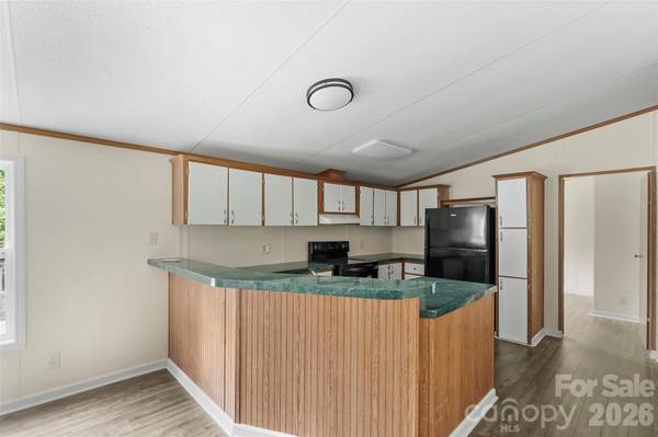 2236 Sisue ST, Morganton, NC 28655