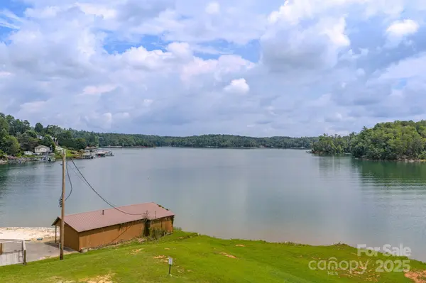 101 Lake Club LN, Nebo, NC 28761