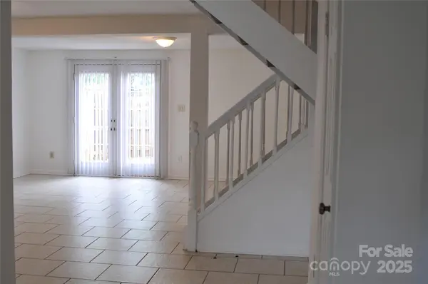 9626-C Vinca CIR, Charlotte, NC 28213