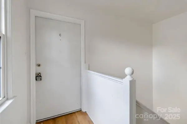 343 Wakefield DR, Charlotte, NC 28209