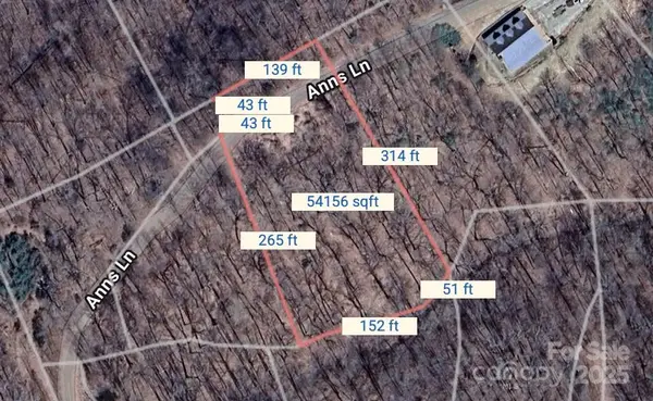 24 Anns LN, Hayesville, NC 28904