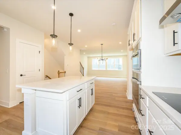 6009 Pivot CT, Charlotte, NC 28205