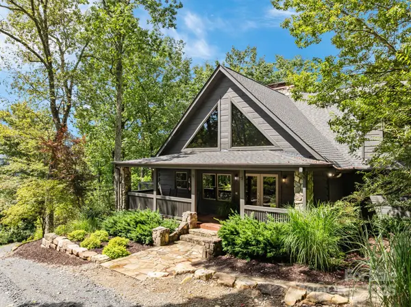 670 Barber RD, Zirconia, NC 28790