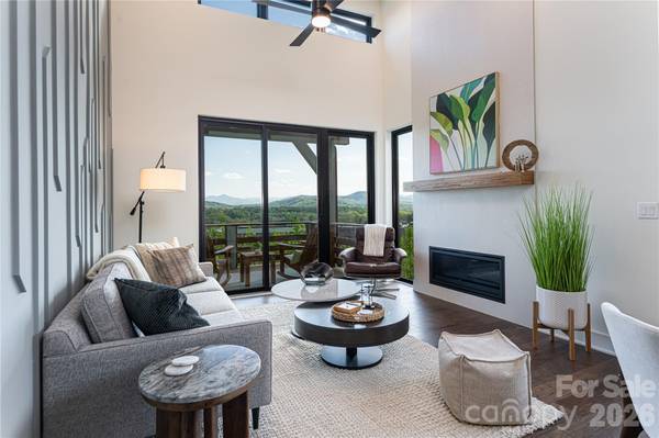 608 Storybook Villas TRL, Asheville, NC 28804