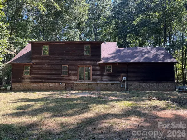1402 Bloomsberry LN, Waxhaw, NC 28173