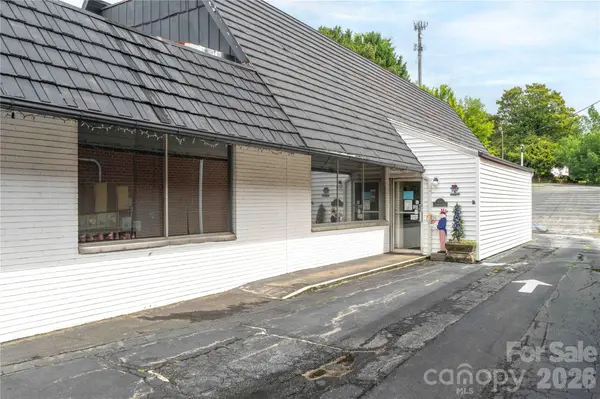 3449 Robinhood RD, Winston Salem, NC 27106