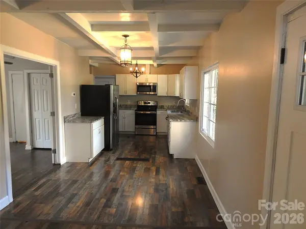 201 Merriman RD, Hendersonville, NC 28791