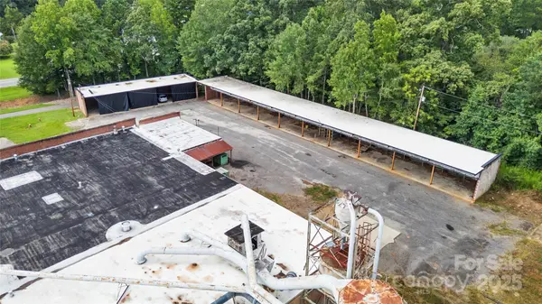 694 N Main ST, Troutman, NC 28166