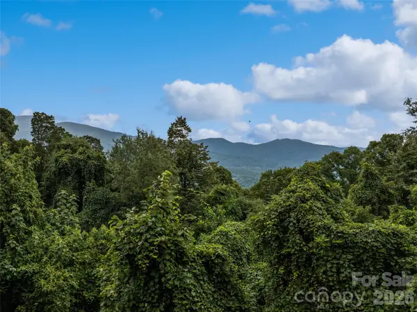 403 Malin TRL, Waynesville, NC 28786