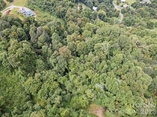 403 Malin TRL, Waynesville, NC 28786