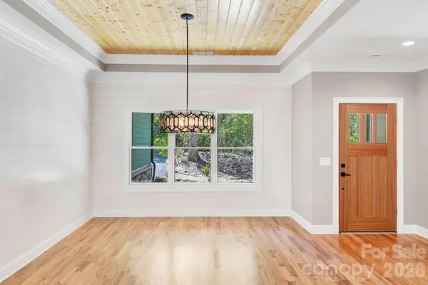 86 Isuhdavga CT, Brevard, NC 28712