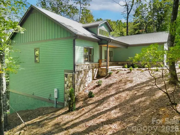 86 Isuhdavga CT, Brevard, NC 28712