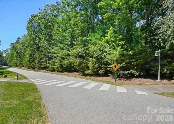 15 Mirehouse RUN, Asheville, NC 28803