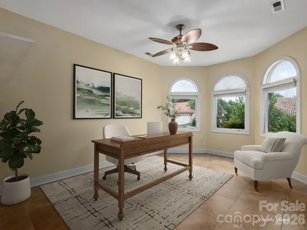 39 Pacifico DR, Asheville, NC 28806