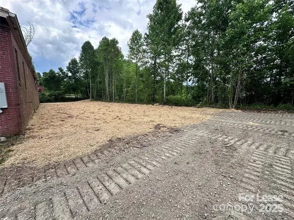 2324 Us 70 HWY, Marion, NC 28752