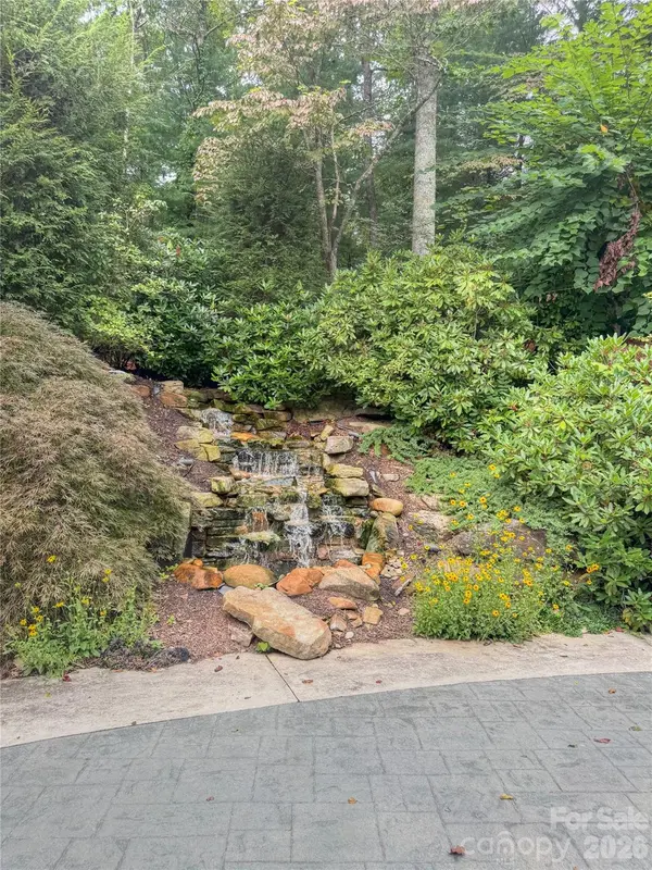 110 Stone Valley WAY #20, Hendersonville, NC 28792