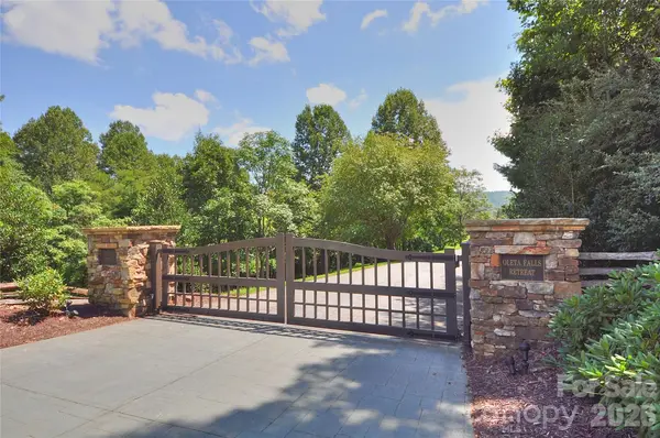 110 Stone Valley WAY #20, Hendersonville, NC 28792