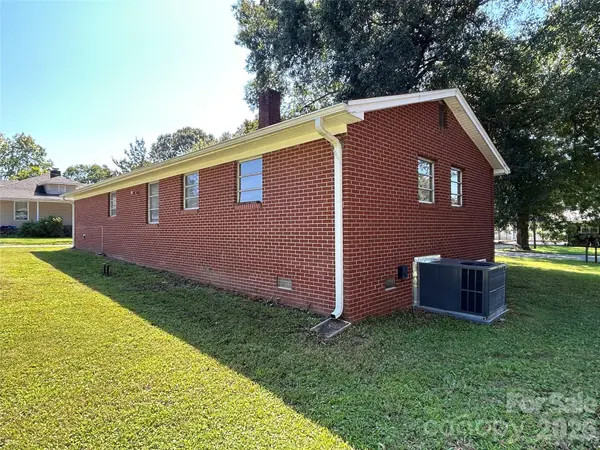 2218 W 5th AVE, Gastonia, NC 28052