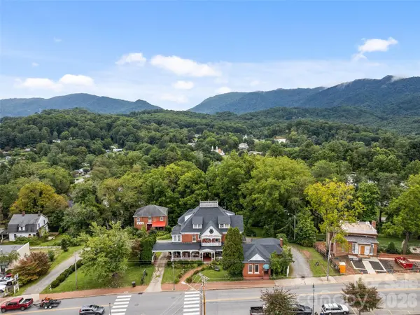 123 S Main ST, Waynesville, NC 28786