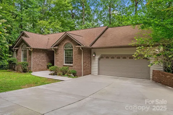 458 Blue Mist WAY, Arden, NC 28704
