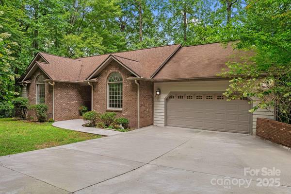 458 Blue Mist WAY, Arden, NC 28704