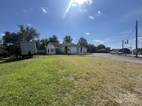 2748 US 70 HWY E, Valdese, NC 28655