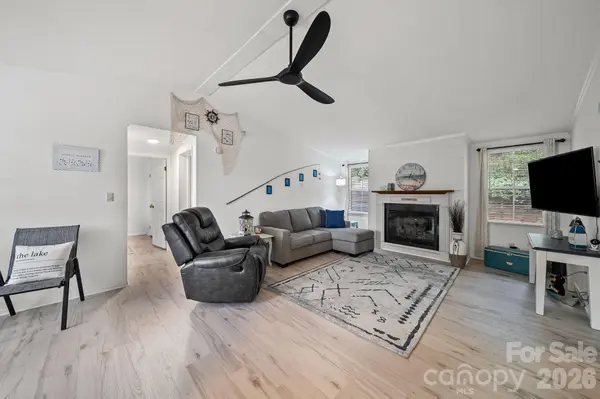 1135 Pinehaven DR, New London, NC 28127