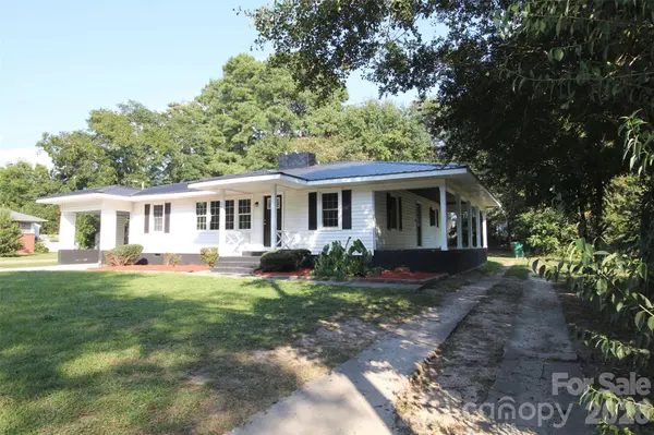 1205 Camden RD, Wadesboro, NC 28170