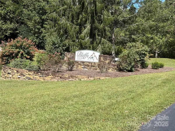 000 National Forest DR, Lenoir, NC 28645