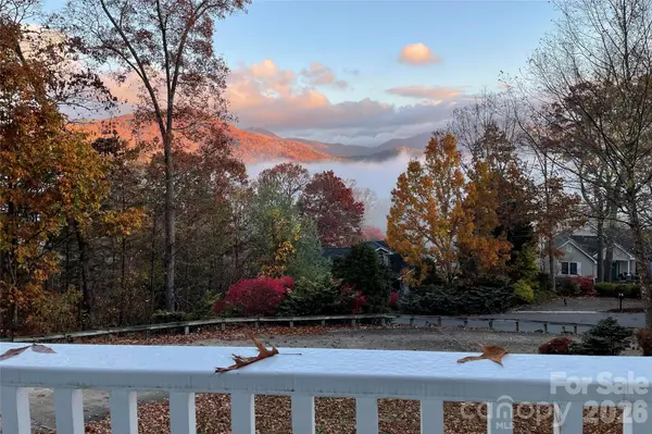23 Clear Vista DR, Asheville, NC 28805