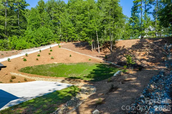 2366 W Paradise Harbor DR, Connelly Springs, NC 28612