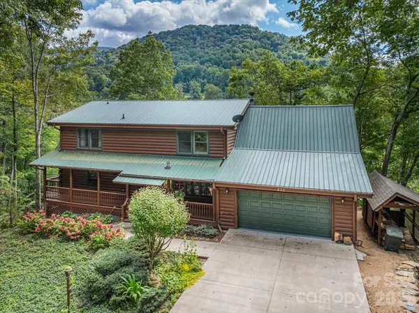 235 Timucua TRL, Waynesville, NC 28786