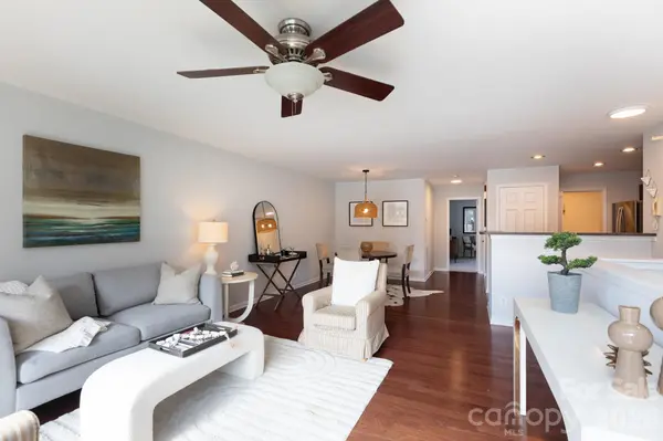 3959 Picasso CT, Charlotte, NC 28205