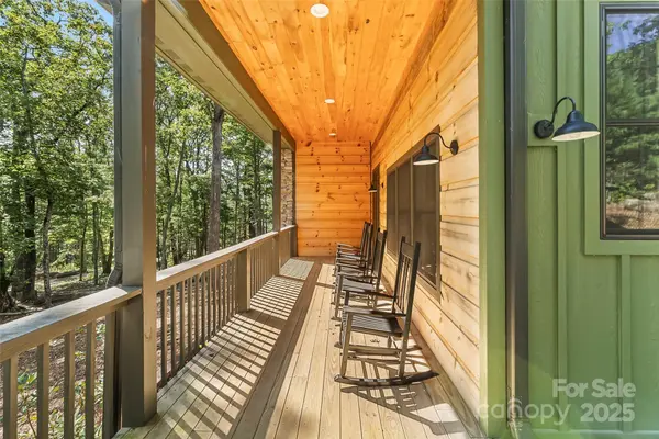 90 Clinchfield Gap RD, Marion, NC 28752