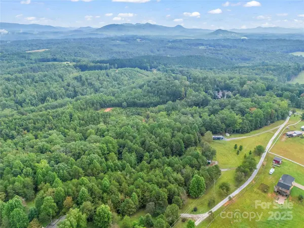 625 Rainbow Rapids RD, Rutherfordton, NC 28139