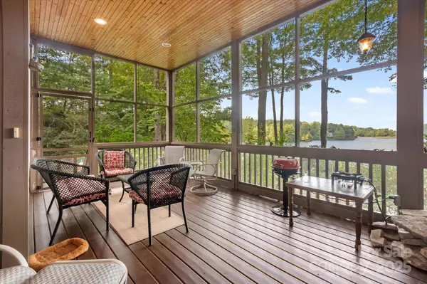 98 Taladu CT, Brevard, NC 28712