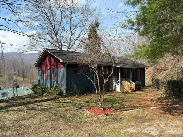 67 Quartz LN, Balsam, NC 28707