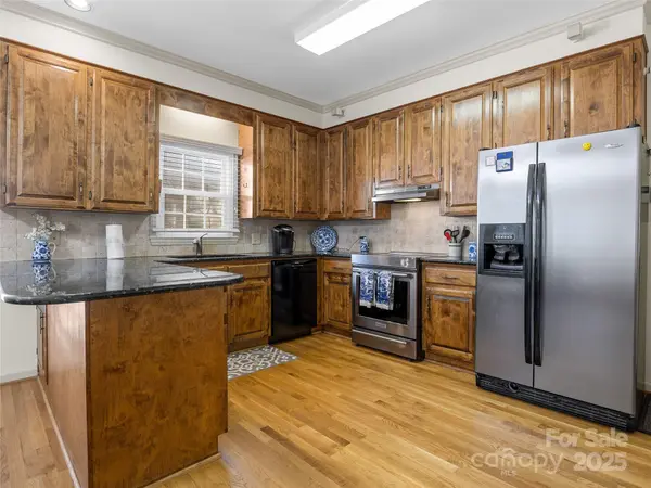 1981 Hamptonwood RD, Rock Hill, SC 29732