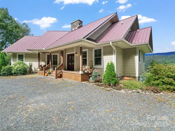 1992 Green Creek RD, Bakersville, NC 28705