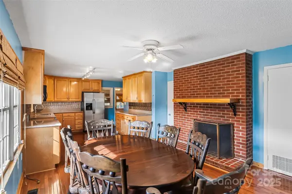 5325 US 70 HWY W, Marion, NC 28752