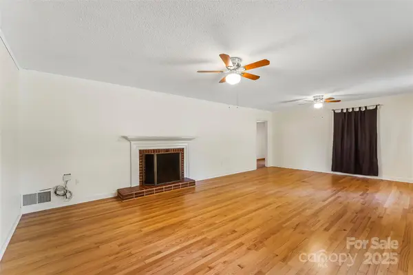 5325 US 70 HWY W, Marion, NC 28752