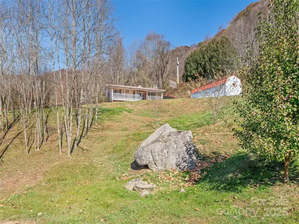 93 Merry WAY, Clyde, NC 28721