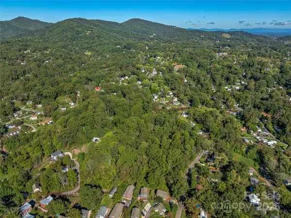 99999 Hi Alta AVE, Asheville, NC 28806