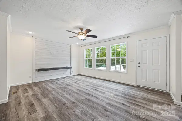 2025 Kisatchie DR, Hickory Grove, SC 29717